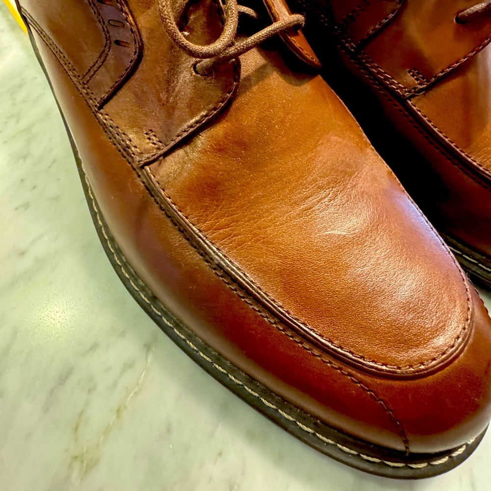 Clark Lace-up casual dress shoe